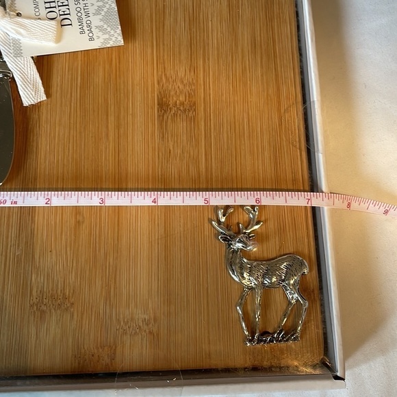 Bamboo serving board with spreader 7”x9” - Picture 6 of 7